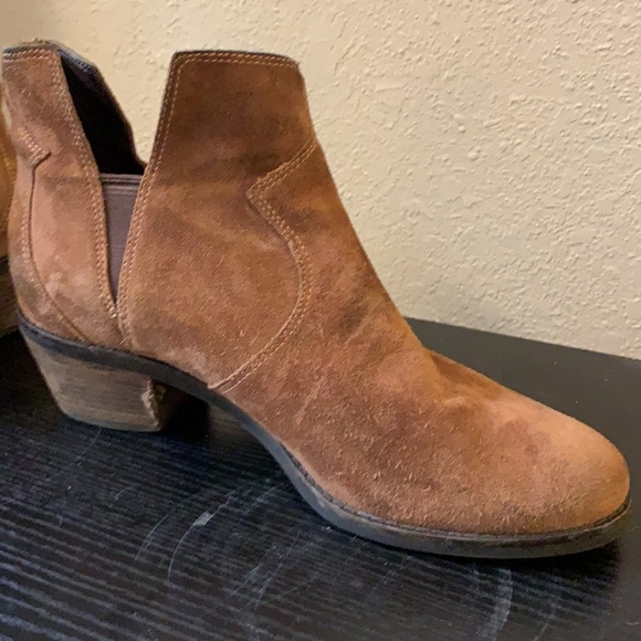 Cole Haan boots size 8 - Picture 5 of 11